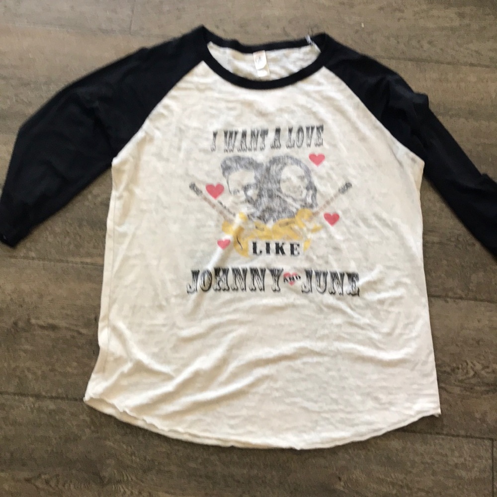3/4 sleeve shirt